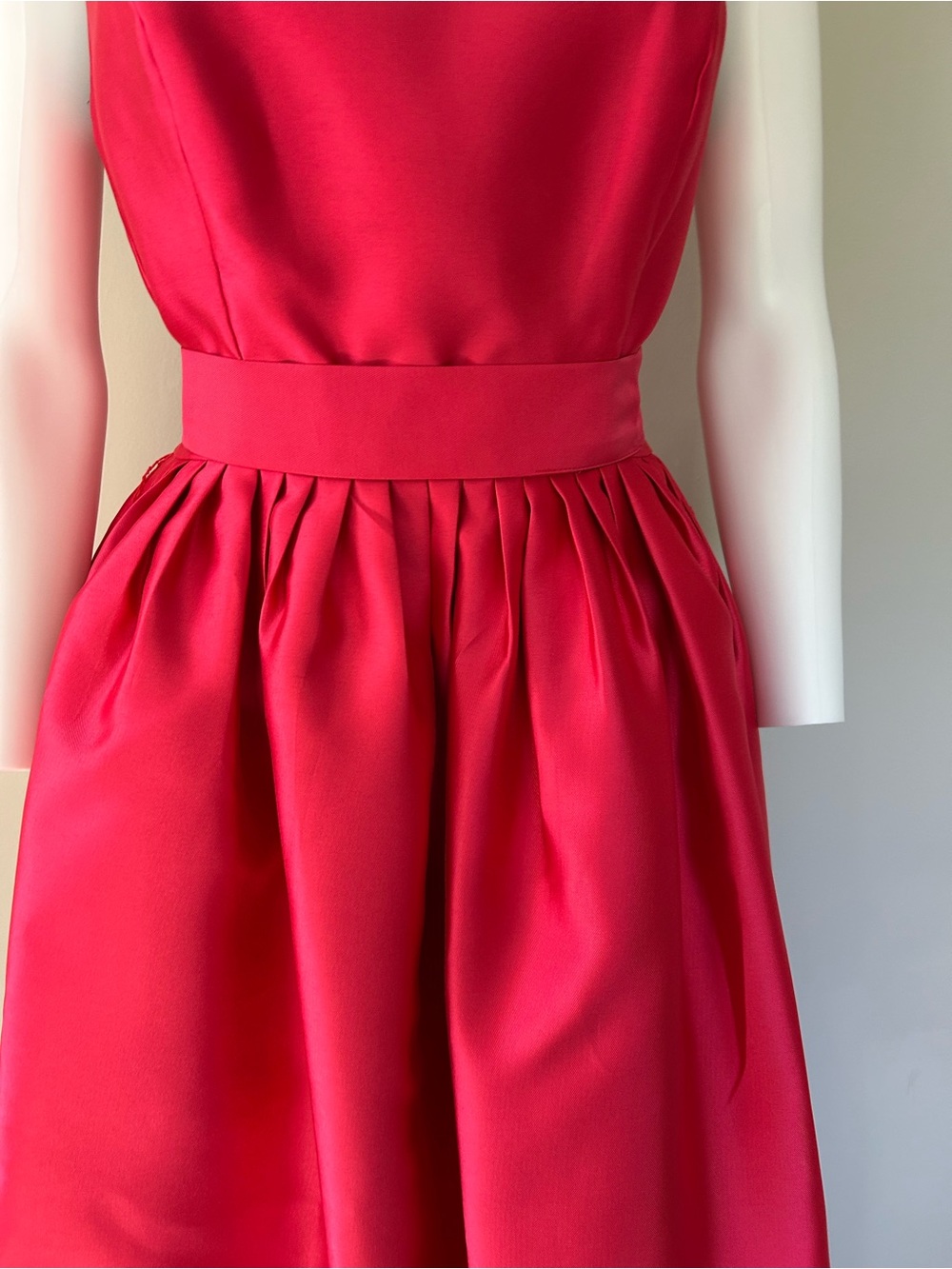 Isaac Mizrahi New York Red Satin Fit & Flare Cocktail Dress Size 8 - Picture 3 of 13
